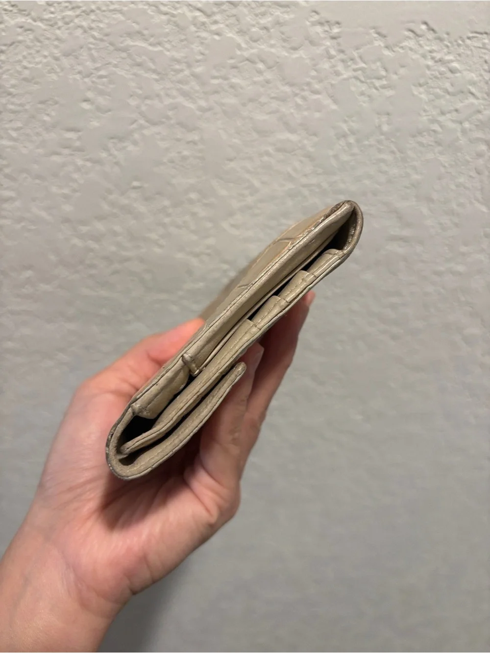 Tod’s Croc-Embossed Beige Women’s Wallet